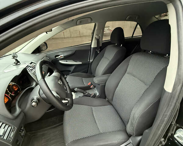 Черный Тойота Королла, объемом двигателя 1.6 л и пробегом 245 тыс. км за 8200 $, фото 15 на Automoto.ua