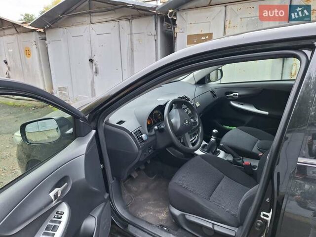 Черный Тойота Королла, объемом двигателя 1.6 л и пробегом 111 тыс. км за 8000 $, фото 5 на Automoto.ua