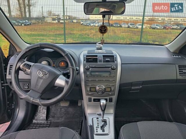 Черный Тойота Королла, объемом двигателя 1.6 л и пробегом 244 тыс. км за 8400 $, фото 15 на Automoto.ua
