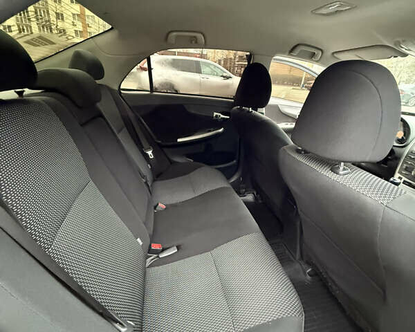 Черный Тойота Королла, объемом двигателя 1.6 л и пробегом 245 тыс. км за 8200 $, фото 23 на Automoto.ua