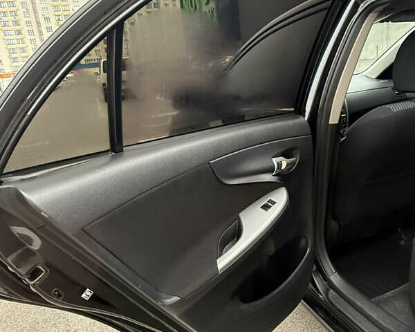 Черный Тойота Королла, объемом двигателя 1.6 л и пробегом 245 тыс. км за 8200 $, фото 11 на Automoto.ua