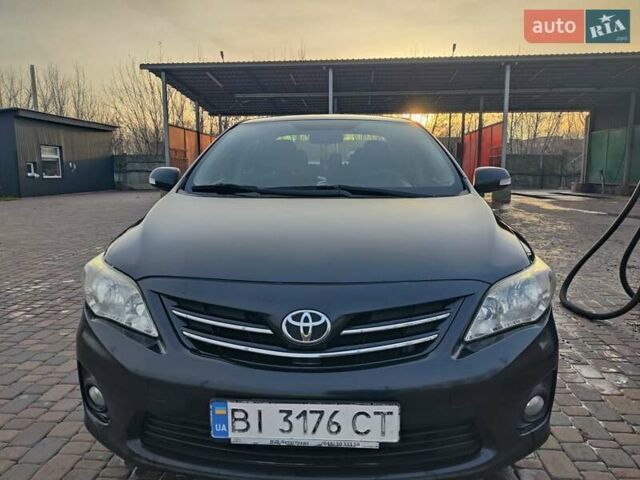 Черный Тойота Королла, объемом двигателя 1.6 л и пробегом 244 тыс. км за 8400 $, фото 3 на Automoto.ua