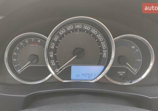 Чорний Тойота Королла, об'ємом двигуна 1.6 л та пробігом 148 тис. км за 12400 $, фото 1 на Automoto.ua
