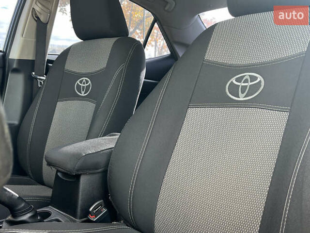 Черный Тойота Королла, объемом двигателя 1.33 л и пробегом 212 тыс. км за 7900 $, фото 19 на Automoto.ua