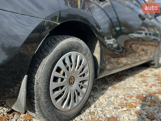 Черный Тойота Королла, объемом двигателя 1.33 л и пробегом 212 тыс. км за 7900 $, фото 26 на Automoto.ua