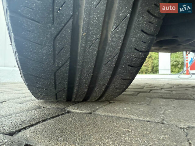 Черный Тойота Королла, объемом двигателя 1.33 л и пробегом 183 тыс. км за 9350 $, фото 9 на Automoto.ua