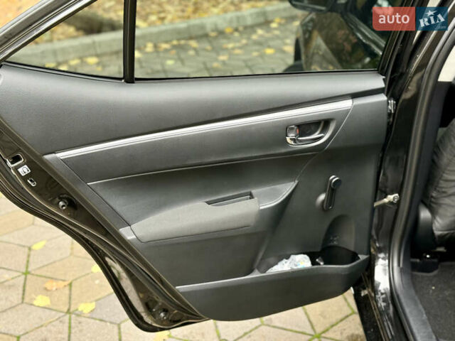 Черный Тойота Королла, объемом двигателя 1.33 л и пробегом 183 тыс. км за 9999 $, фото 12 на Automoto.ua