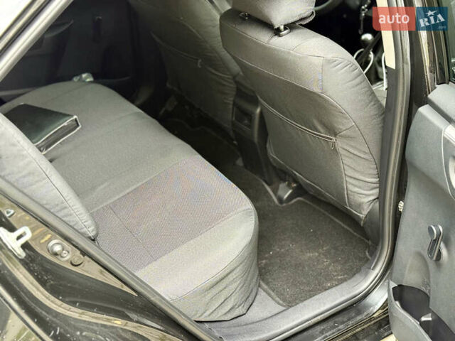 Черный Тойота Королла, объемом двигателя 1.33 л и пробегом 183 тыс. км за 9999 $, фото 8 на Automoto.ua