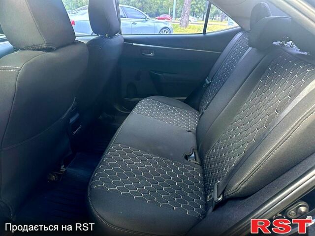 Черный Тойота Королла, объемом двигателя 1.3 л и пробегом 200 тыс. км за 7800 $, фото 4 на Automoto.ua