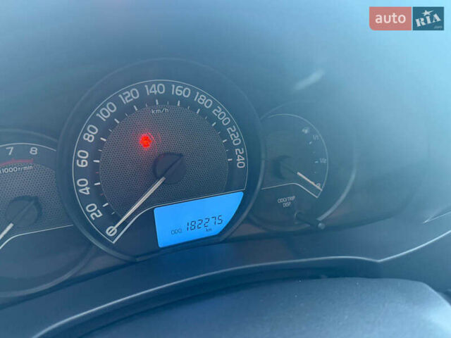 Черный Тойота Королла, объемом двигателя 1.33 л и пробегом 183 тыс. км за 9700 $, фото 14 на Automoto.ua