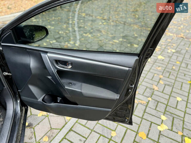 Черный Тойота Королла, объемом двигателя 1.33 л и пробегом 183 тыс. км за 9999 $, фото 7 на Automoto.ua