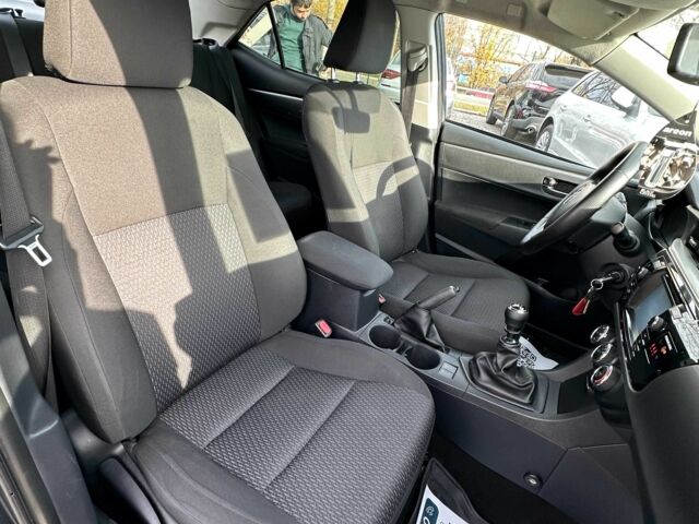 Черный Тойота Королла, объемом двигателя 1.33 л и пробегом 193 тыс. км за 8500 $, фото 8 на Automoto.ua