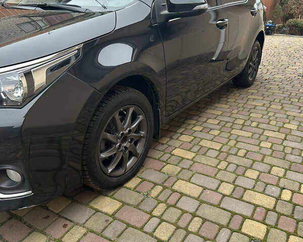 Черный Тойота Королла, объемом двигателя 1.6 л и пробегом 202 тыс. км за 12700 $, фото 5 на Automoto.ua