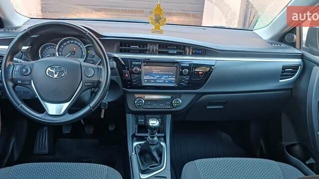 Черный Тойота Королла, объемом двигателя 1.33 л и пробегом 95 тыс. км за 10900 $, фото 7 на Automoto.ua