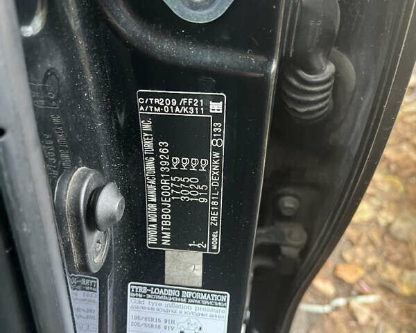 Чорний Тойота Королла, об'ємом двигуна 1.6 л та пробігом 218 тис. км за 11500 $, фото 5 на Automoto.ua