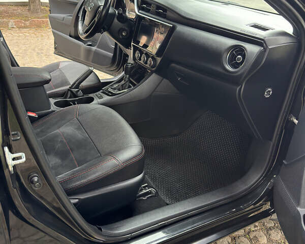 Черный Тойота Королла, объемом двигателя 1.6 л и пробегом 134 тыс. км за 14200 $, фото 14 на Automoto.ua