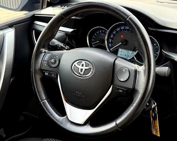 Черный Тойота Королла, объемом двигателя 1.6 л и пробегом 116 тыс. км за 14700 $, фото 14 на Automoto.ua