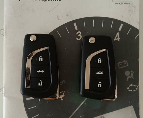 Черный Тойота Королла, объемом двигателя 1.33 л и пробегом 88 тыс. км за 12500 $, фото 4 на Automoto.ua