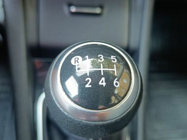 Черный Тойота Королла, объемом двигателя 1.3 л и пробегом 88 тыс. км за 12500 $, фото 8 на Automoto.ua