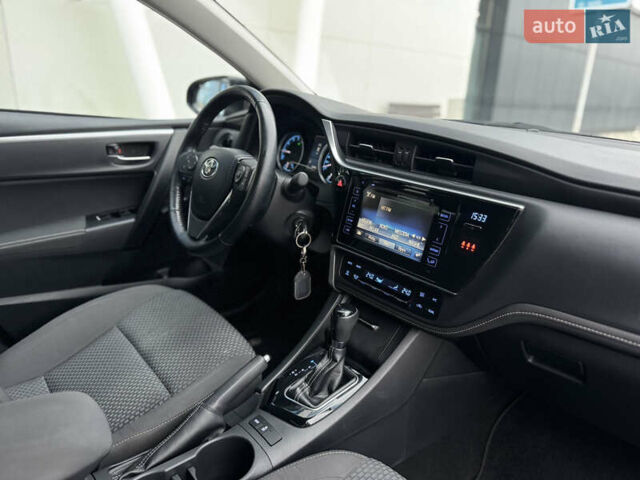 Черный Тойота Королла, объемом двигателя 1.6 л и пробегом 63 тыс. км за 15990 $, фото 10 на Automoto.ua