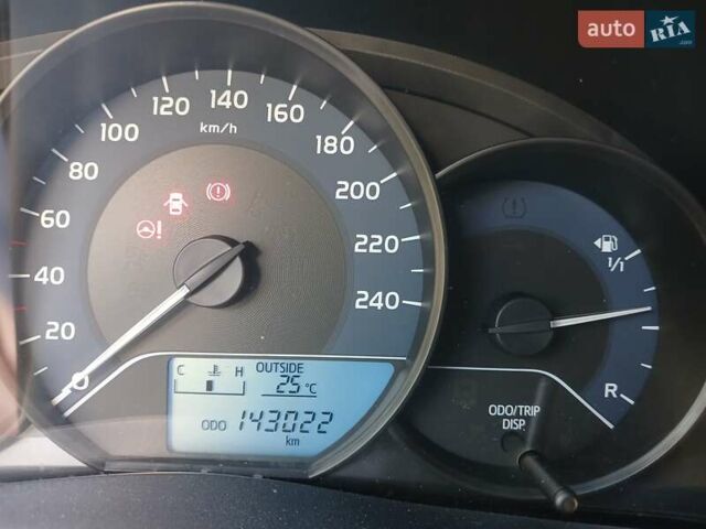 Черный Тойота Королла, объемом двигателя 1.33 л и пробегом 143 тыс. км за 11000 $, фото 2 на Automoto.ua