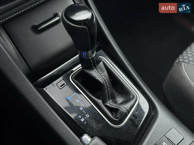 Черный Тойота Королла, объемом двигателя 1.6 л и пробегом 63 тыс. км за 15500 $, фото 14 на Automoto.ua