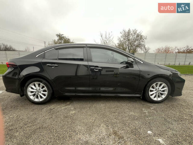 Черный Тойота Королла, объемом двигателя 1.6 л и пробегом 35 тыс. км за 19100 $, фото 5 на Automoto.ua