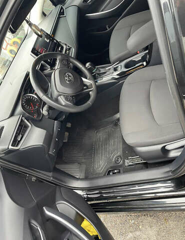 Черный Тойота Королла, объемом двигателя 1.6 л и пробегом 35 тыс. км за 19100 $, фото 19 на Automoto.ua