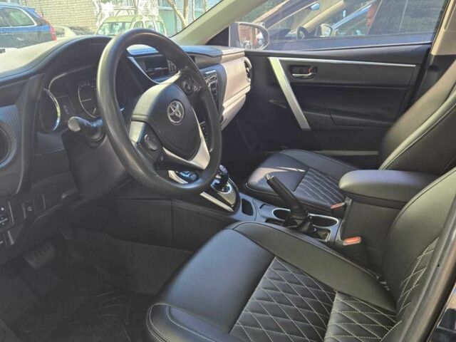 Черный Тойота Королла, объемом двигателя 0 л и пробегом 137 тыс. км за 13700 $, фото 6 на Automoto.ua