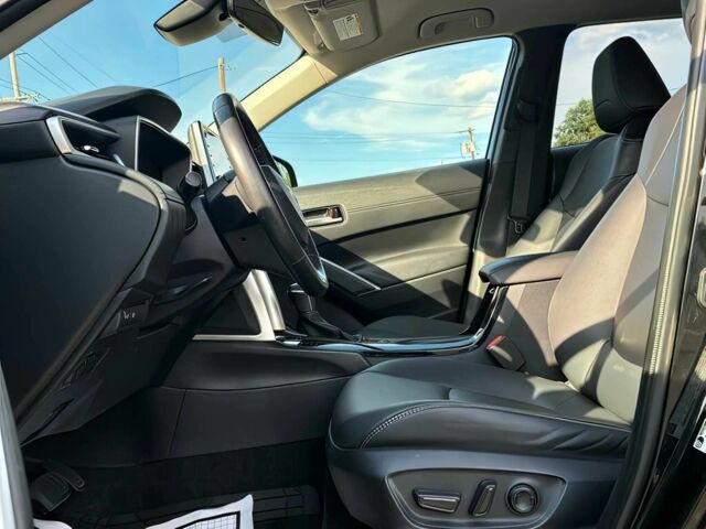 Черный Тойота Королла, объемом двигателя 2 л и пробегом 13 тыс. км за 12600 $, фото 8 на Automoto.ua