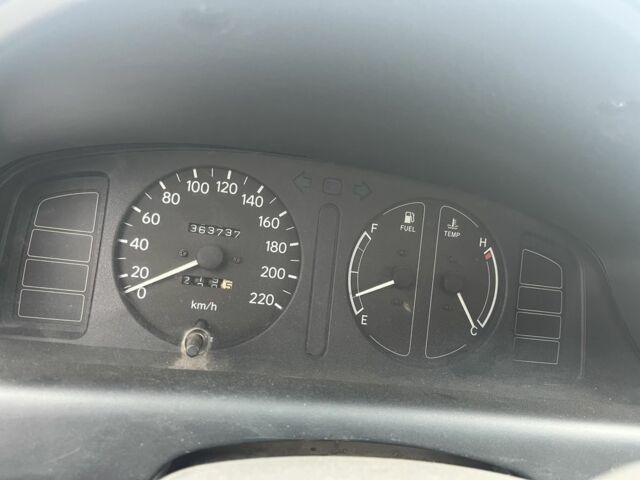 Фіолетовий Тойота Королла, об'ємом двигуна 1.3 л та пробігом 360 тис. км за 1700 $, фото 6 на Automoto.ua