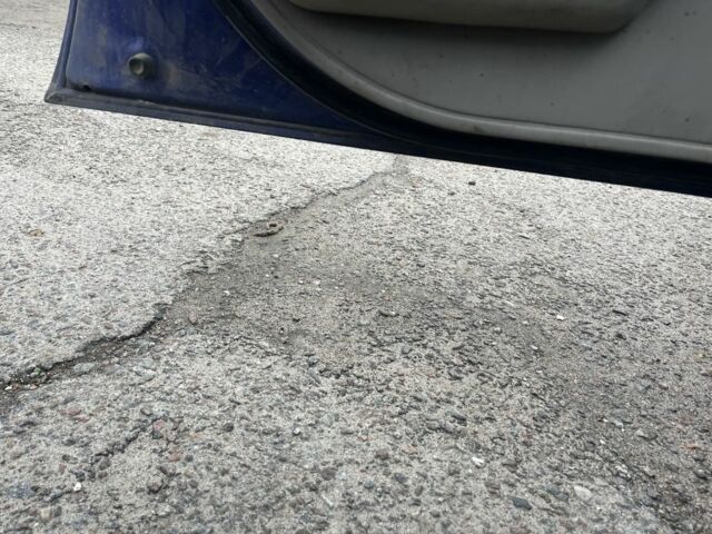 Фіолетовий Тойота Королла, об'ємом двигуна 1.3 л та пробігом 360 тис. км за 1700 $, фото 3 на Automoto.ua