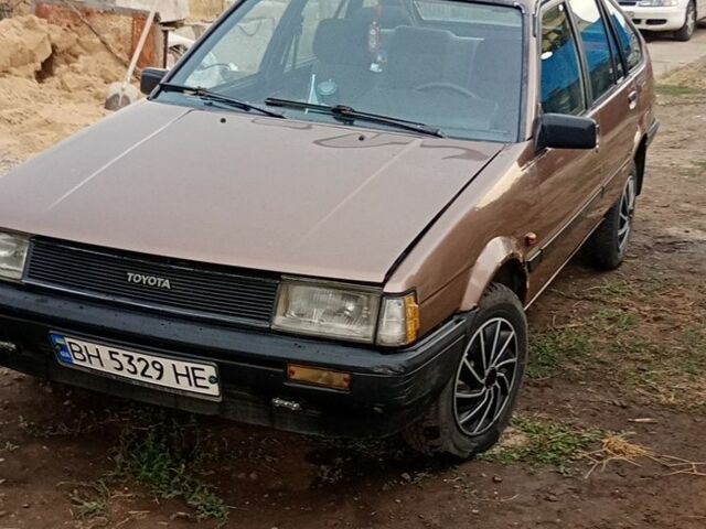 Коричневий Тойота Королла, об'ємом двигуна 1.3 л та пробігом 350 тис. км за 900 $, фото 3 на Automoto.ua