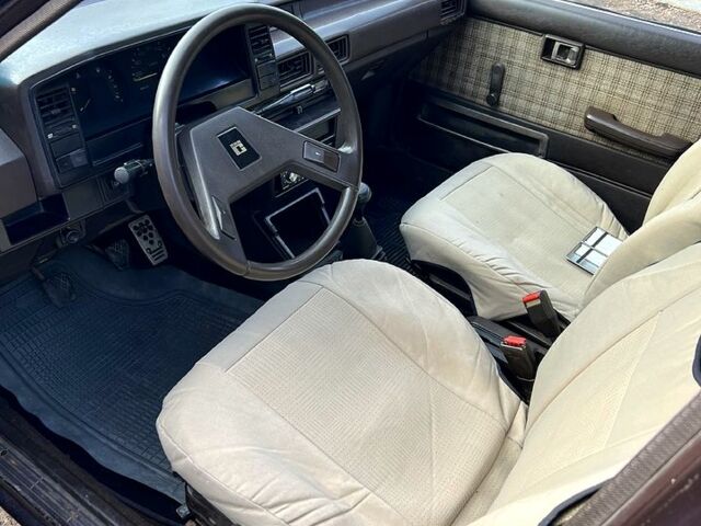 Коричневый Тойота Королла, объемом двигателя 1.3 л и пробегом 100 тыс. км за 850 $, фото 4 на Automoto.ua