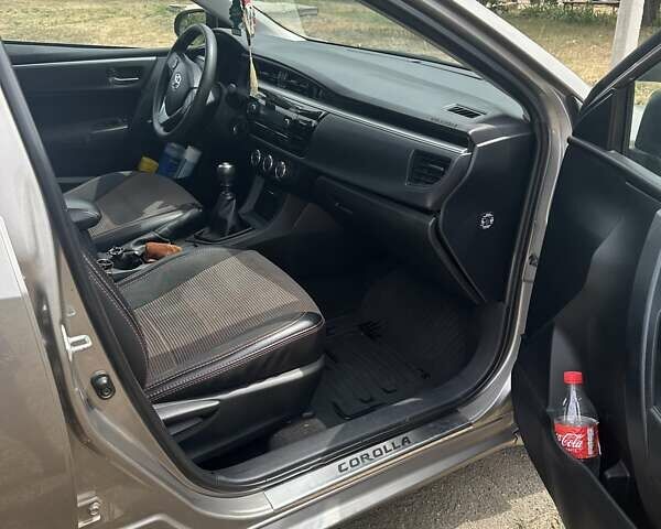 Коричневый Тойота Королла, объемом двигателя 1.3 л и пробегом 120 тыс. км за 9000 $, фото 4 на Automoto.ua