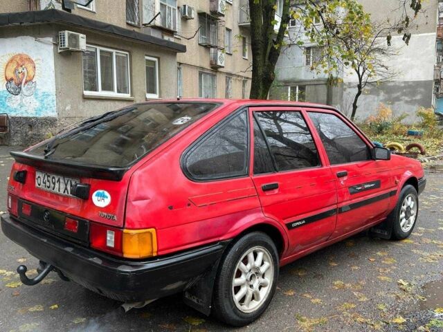 Красный Тойота Королла, объемом двигателя 1.6 л и пробегом 383 тыс. км за 1200 $, фото 4 на Automoto.ua