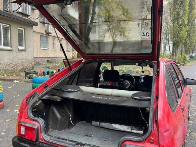 Красный Тойота Королла, объемом двигателя 1.6 л и пробегом 383 тыс. км за 1200 $, фото 13 на Automoto.ua