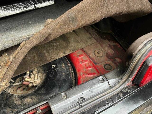 Красный Тойота Королла, объемом двигателя 1.6 л и пробегом 383 тыс. км за 1200 $, фото 14 на Automoto.ua