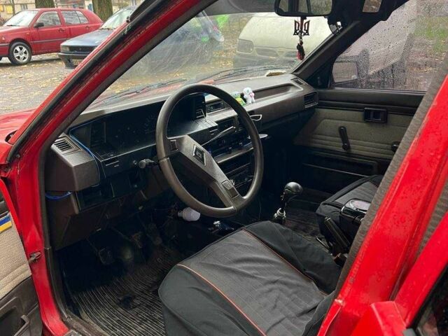 Красный Тойота Королла, объемом двигателя 1.6 л и пробегом 383 тыс. км за 1200 $, фото 8 на Automoto.ua