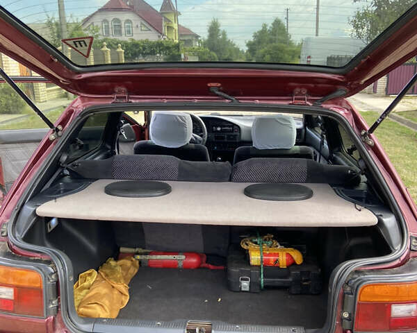 Червоний Тойота Королла, об'ємом двигуна 1.3 л та пробігом 329 тис. км за 2250 $, фото 4 на Automoto.ua