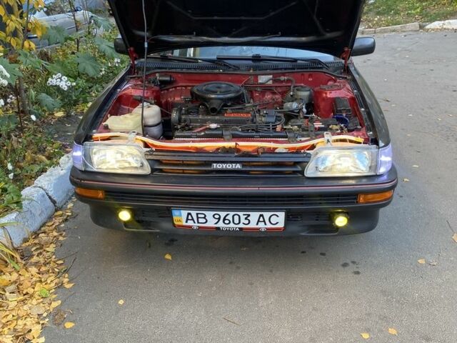 Красный Тойота Королла, объемом двигателя 1.3 л и пробегом 342 тыс. км за 1500 $, фото 2 на Automoto.ua