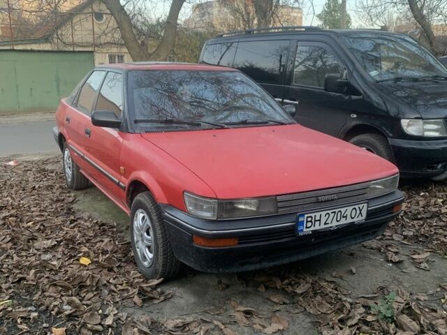 Червоний Тойота Королла, об'ємом двигуна 1.3 л та пробігом 300 тис. км за 1000 $, фото 1 на Automoto.ua