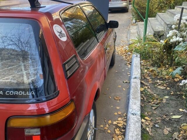 Красный Тойота Королла, объемом двигателя 1.3 л и пробегом 342 тыс. км за 1500 $, фото 5 на Automoto.ua