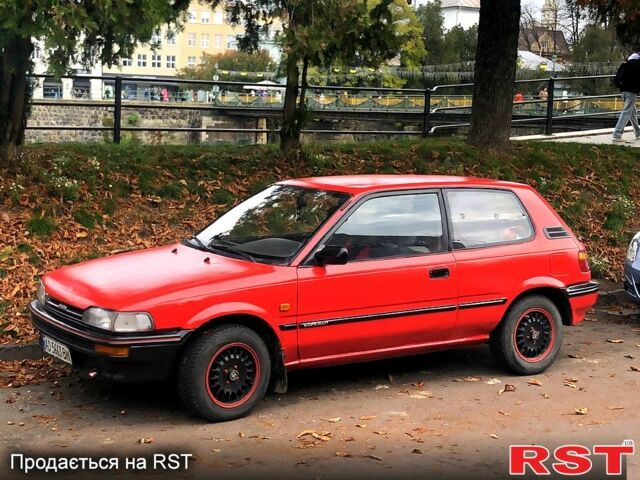 Красный Тойота Королла, объемом двигателя 1.3 л и пробегом 340 тыс. км за 1700 $, фото 1 на Automoto.ua