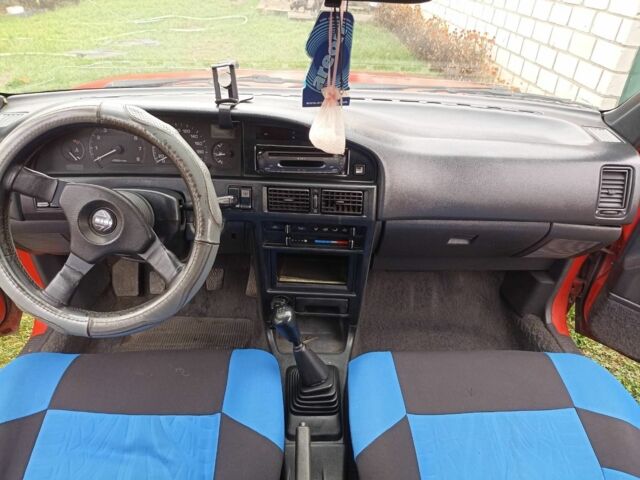 Красный Тойота Королла, объемом двигателя 1.6 л и пробегом 408 тыс. км за 1050 $, фото 7 на Automoto.ua