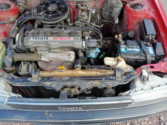 Красный Тойота Королла, объемом двигателя 1.6 л и пробегом 408 тыс. км за 1050 $, фото 6 на Automoto.ua