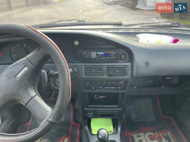 Червоний Тойота Королла, об'ємом двигуна 1.3 л та пробігом 100 тис. км за 1100 $, фото 7 на Automoto.ua