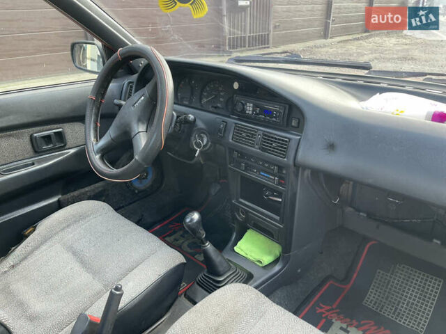 Червоний Тойота Королла, об'ємом двигуна 1.3 л та пробігом 100 тис. км за 1100 $, фото 12 на Automoto.ua