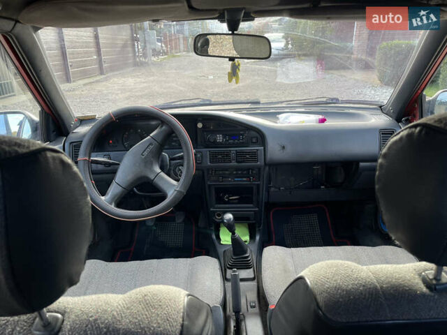 Червоний Тойота Королла, об'ємом двигуна 1.3 л та пробігом 100 тис. км за 1100 $, фото 14 на Automoto.ua