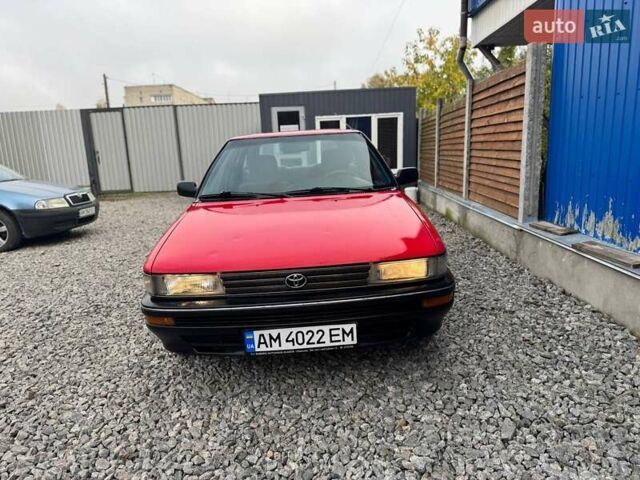 Красный Тойота Королла, объемом двигателя 1.3 л и пробегом 270 тыс. км за 1500 $, фото 1 на Automoto.ua